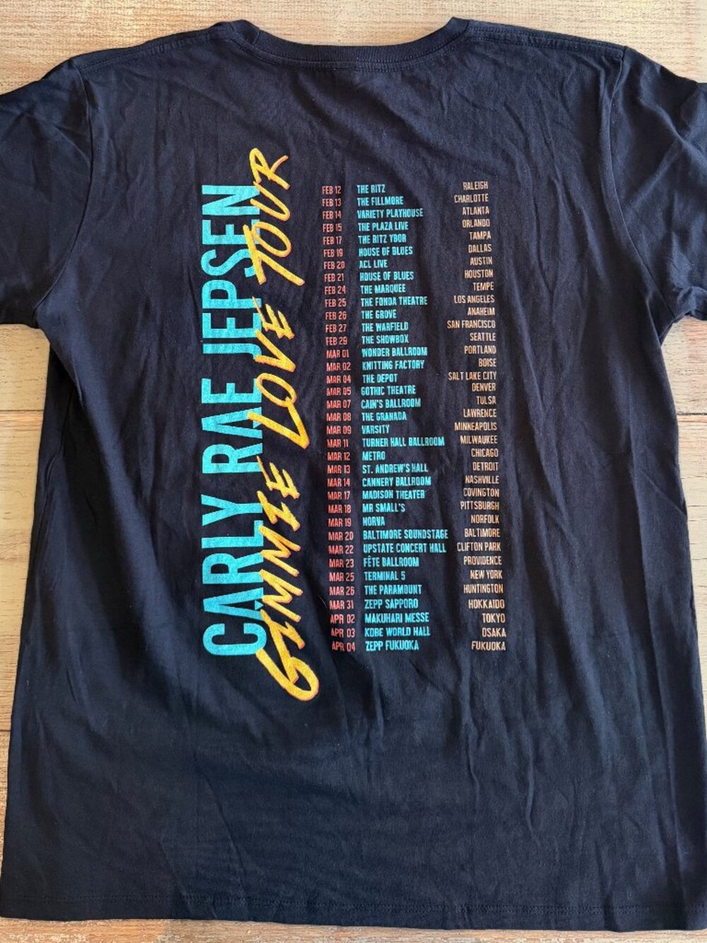 Carly Rae Jepsen Gimmie Love Tour / Emotion T-shirt Women's Med